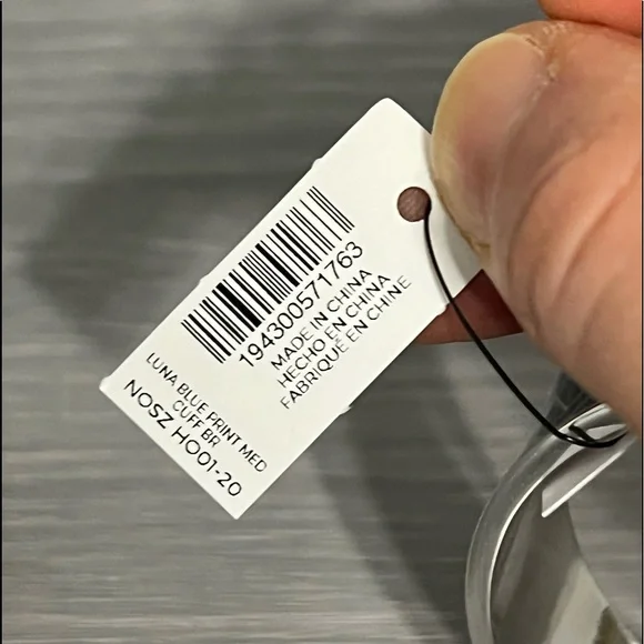 NTW Chico's Silver and Enamel Bangle Bracelet with Chevron Design - Picture 9 of 10